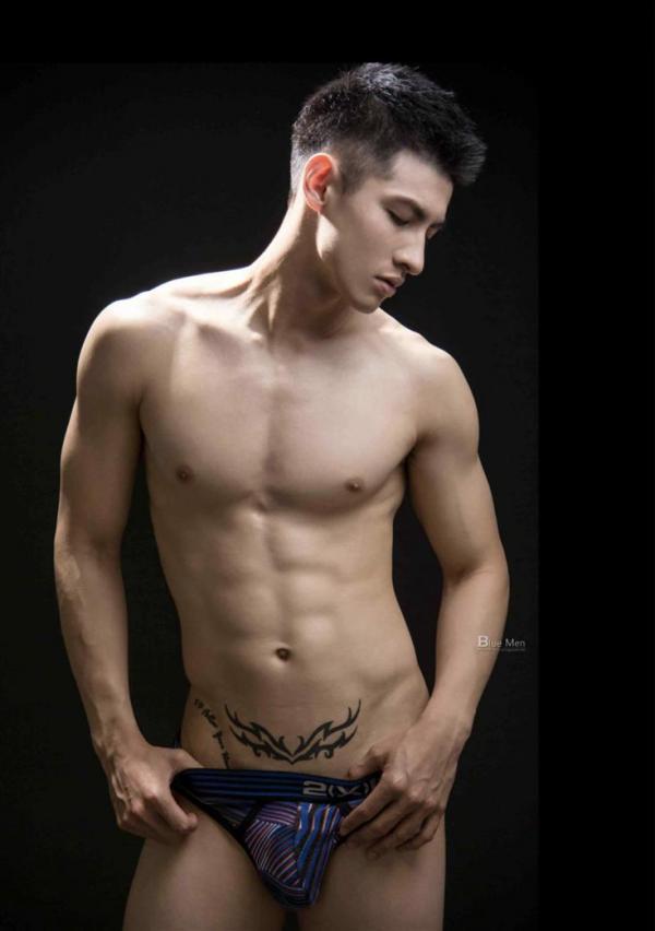 VIRILE-No.02-ebook--bts-video